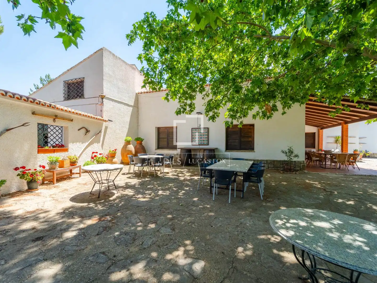 Terrassa de Finca rústica en venda en Requena amb Calefacció, Jardí privat i Terrassa