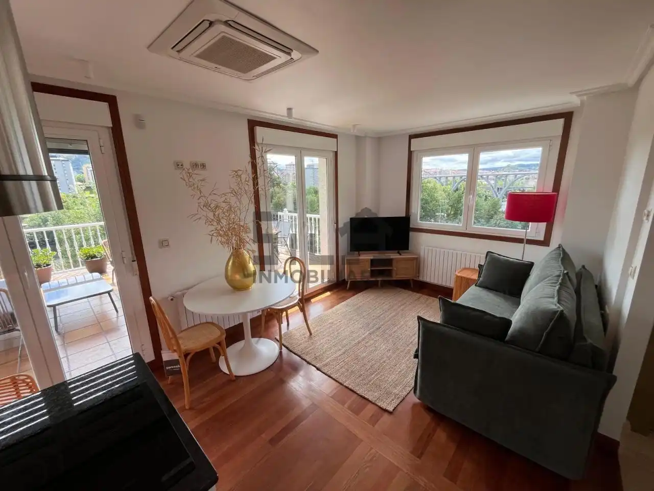 Living room of Apartments for rent in Ourense Capital   with Air Conditioner, Heating and Parquet flooring
