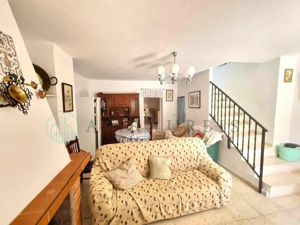 Sala de estar de Casa o chalet en venta en Canillas de Aceituno con Aire acondicionado, Jardín privado y Terraza