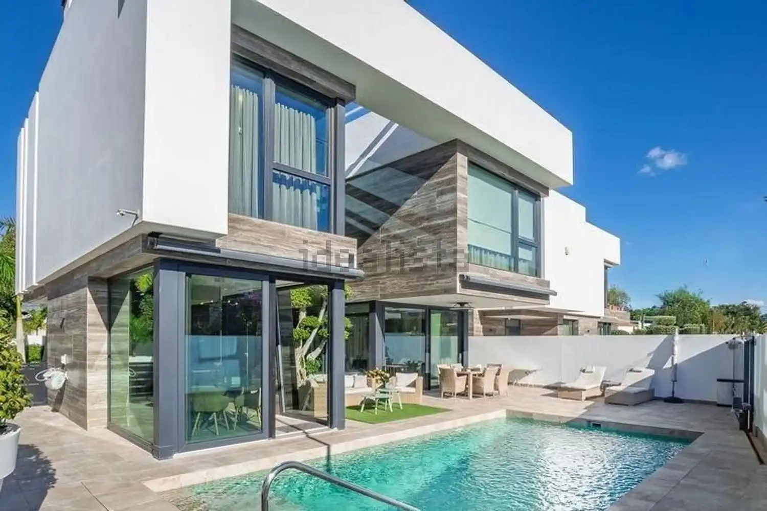 Exterior view of Houses for sale in L'Alfàs del Pi  with Air Conditioner, Storage room and Swimming Pool