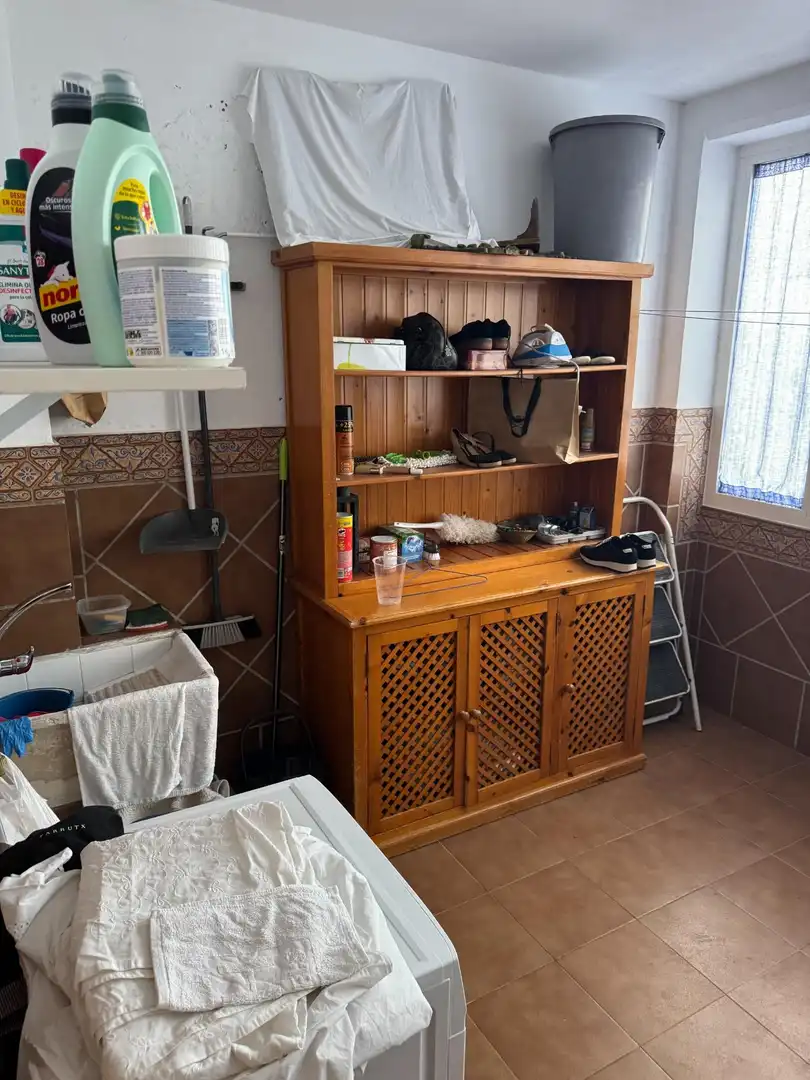 Cuina de Casa adosada en venda en Morón de la Frontera amb Aire condicionat, Jardí privat i Moblat