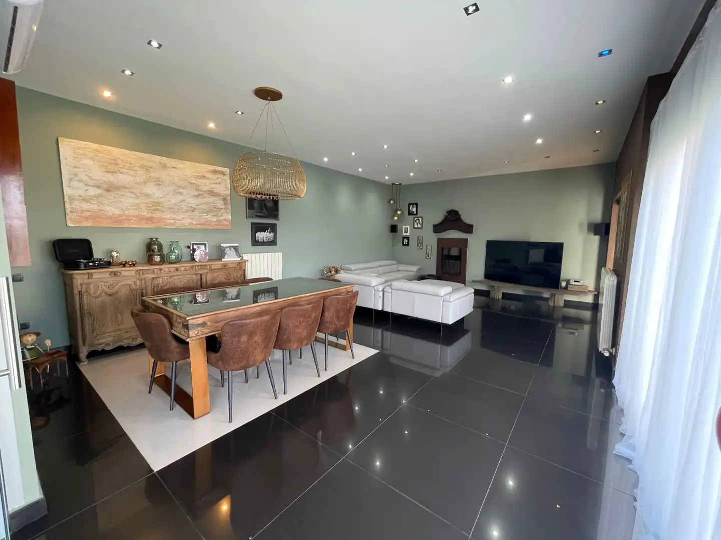 Sala de estar de Casa o chalet en venta en Fogars de la Selva con Aire acondicionado, Calefacción y Jardín privado