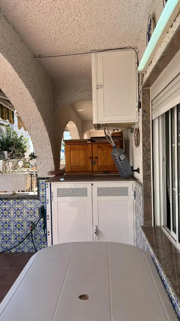 Küche von Maisonette zum Verkauf in Santa Pola mit Klimaanlage, Heizung und Privatgarten