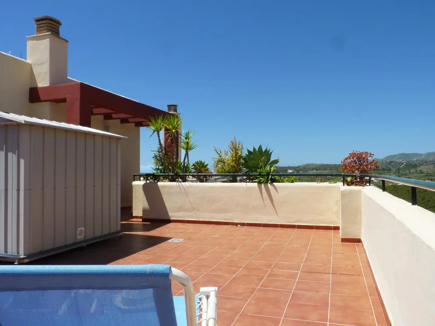 Terrasse von Maisonette zum Verkauf in Vélez-Málaga mit Klimaanlage, Heizung und Privatgarten