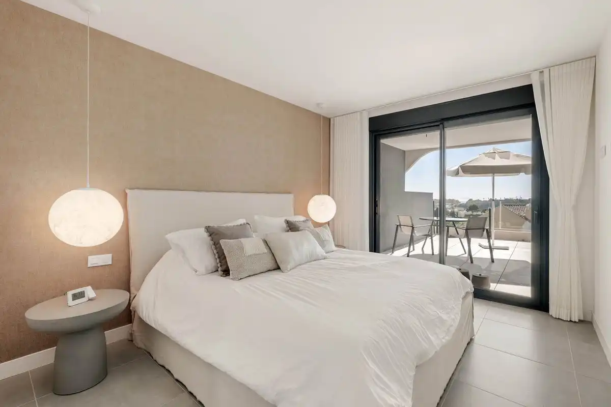 Penthouse with pool for sale in Selwo, imagen 9
