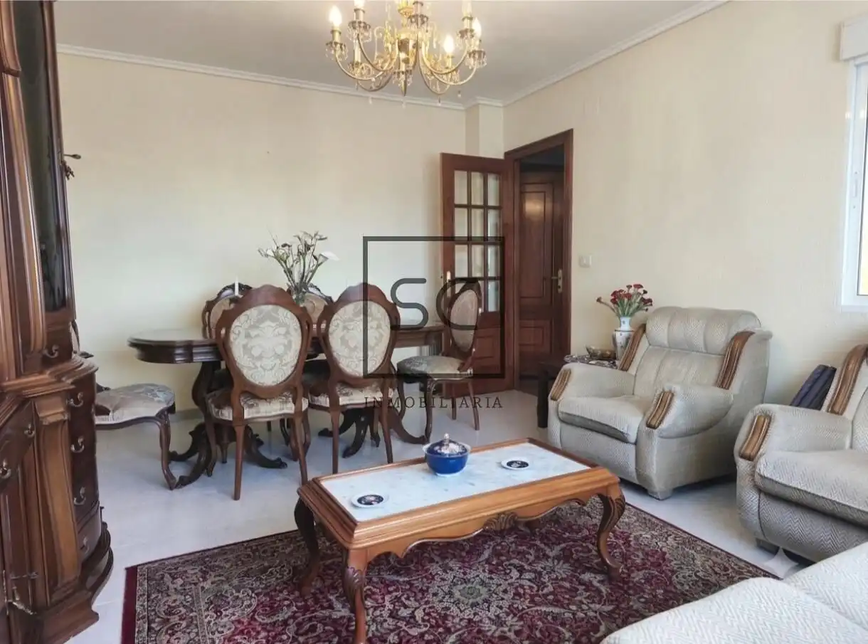 Sala d'estar de Casa o xalet en venda en Narón amb Calefacció i Jardí privat