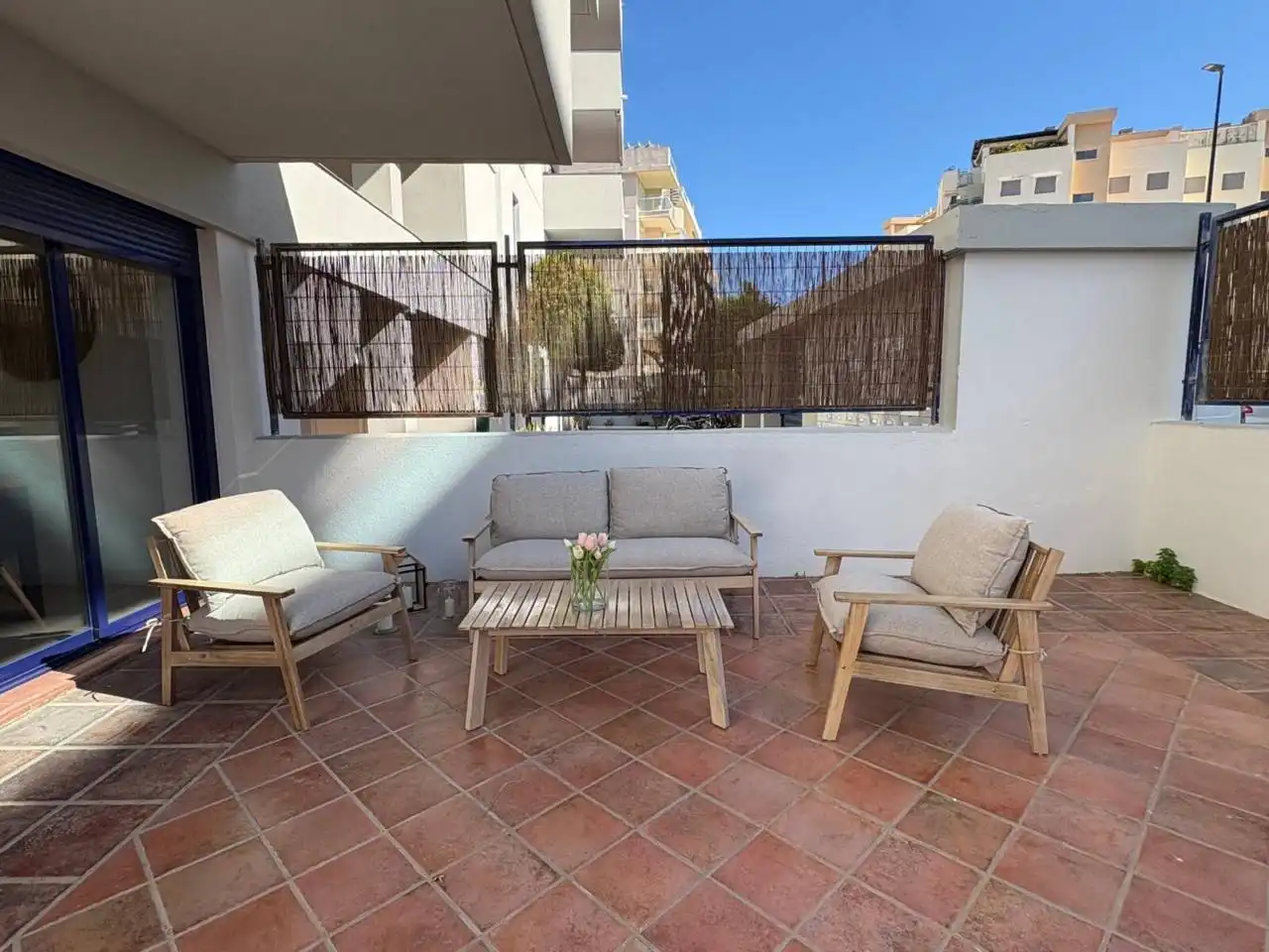 Terraza de Apartamento de alquiler en Daimús con Terraza y Piscina comunitaria