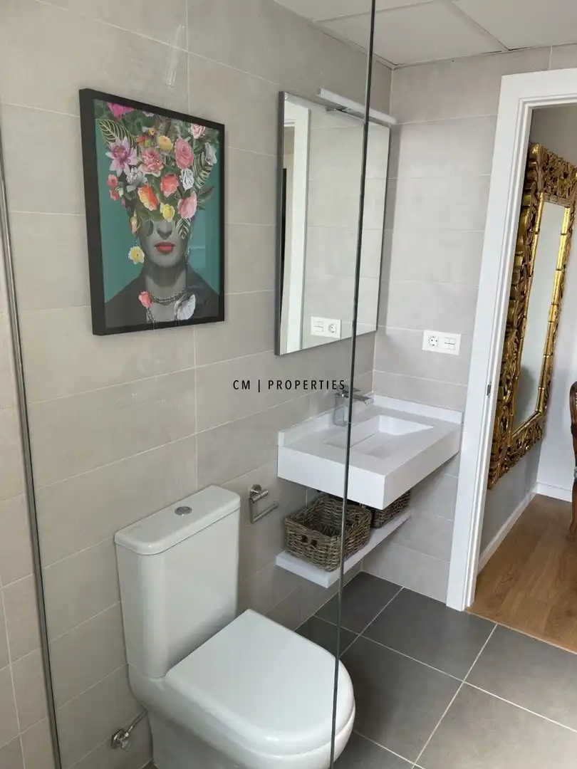 Baño de Ático de alquiler en Valencia con Aire acondicionado, Calefacción y Terraza