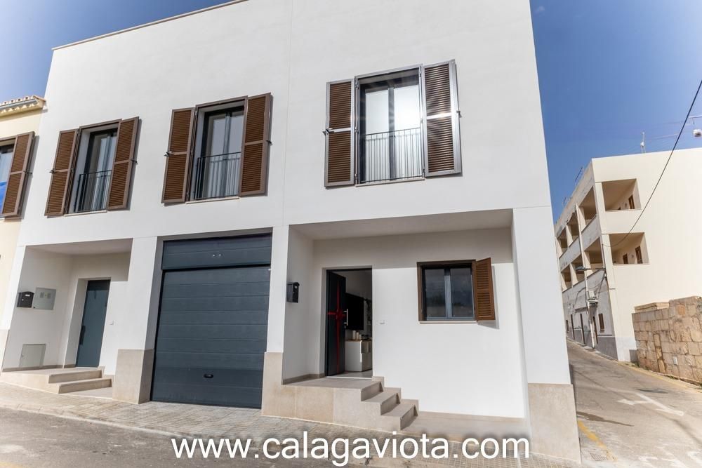 Exterior view of Single-family semi-detached for sale in Ses Salines  with Heating, Terrace and Swimming Pool