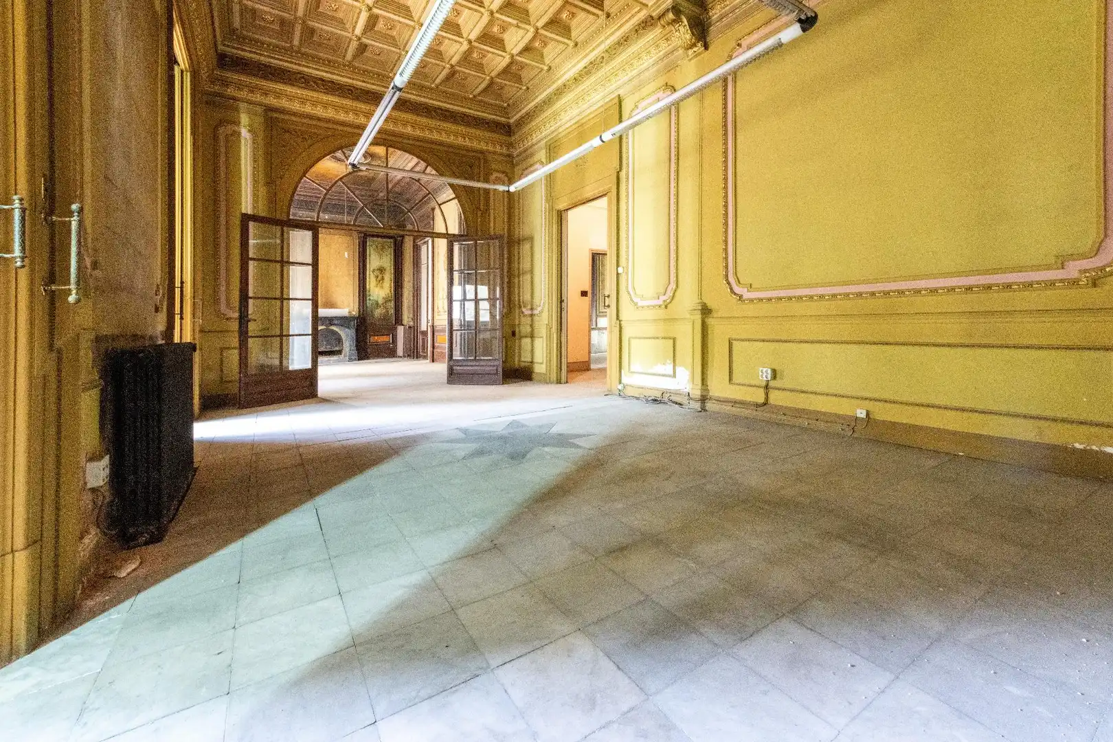 Ground floor for sale in Sabadell  with Private garden and Storage room