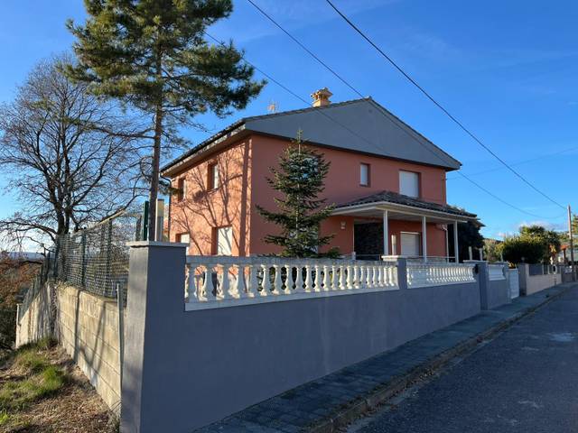 Casa-chalet en Venta en Carrer Pau Casals en Navès