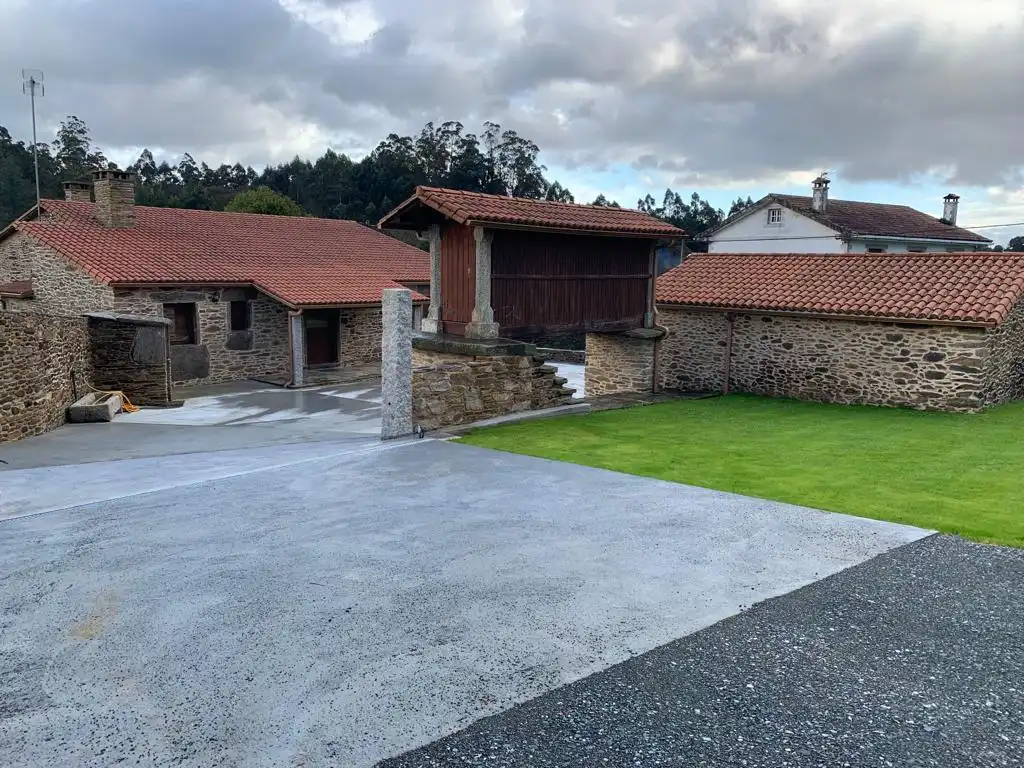 Vista exterior de Casa o xalet de lloguer en Boqueixón amb Calefacció i Jardí privat