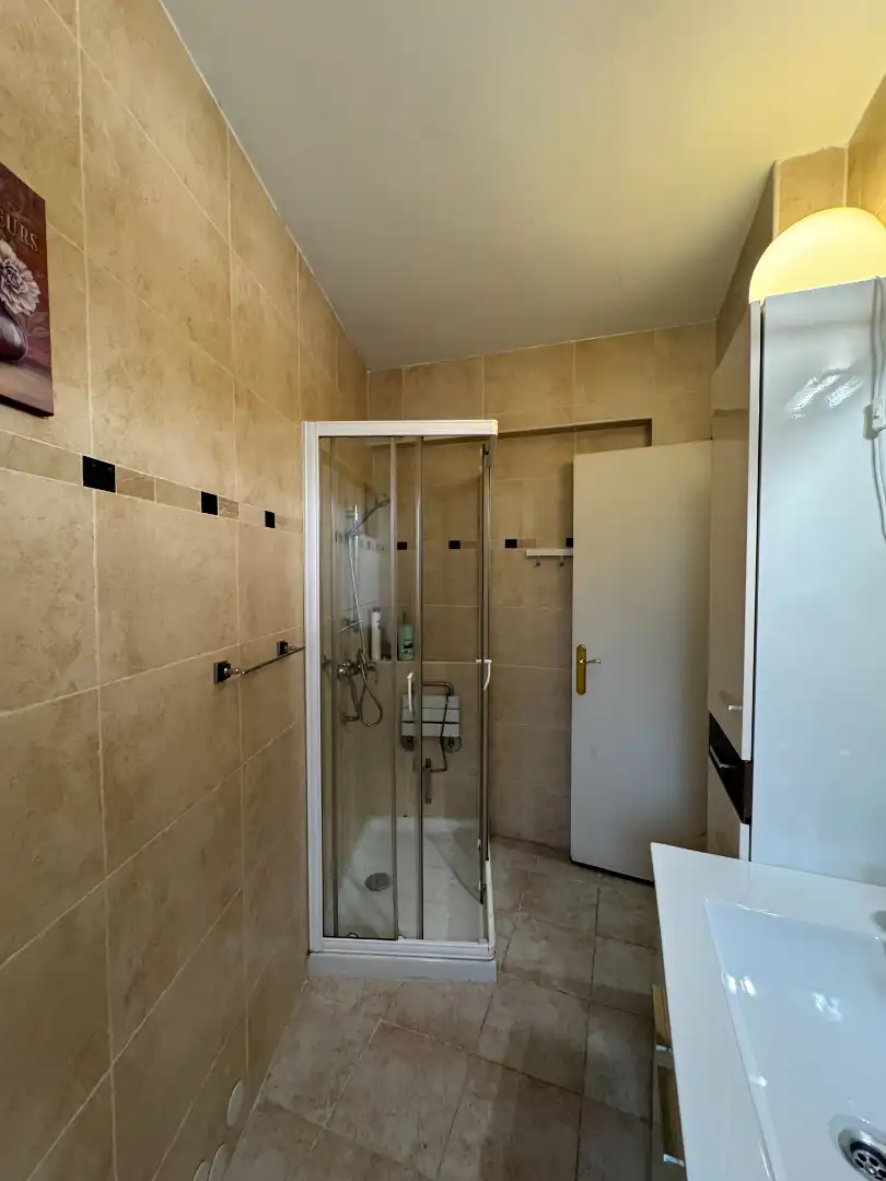 Bathroom of Flat for sale in Bilbao   with Heating