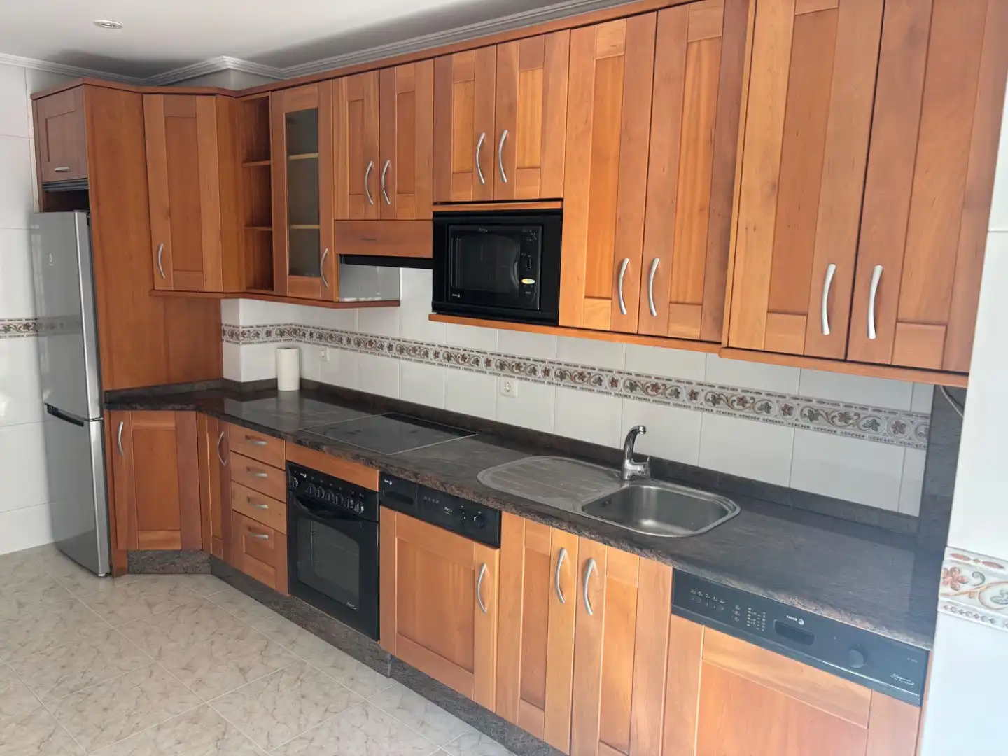 Cuina de Pis de lloguer en Ponferrada amb Calefacció, Parquet i Traster