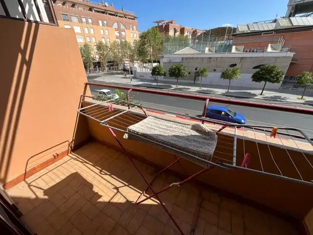 Außenansicht von Wohnung zur Miete in Sevilla mit Klimaanlage, Terrasse und Möbliert