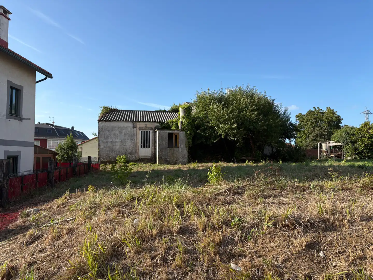 Houses for sale in Fene  with Private garden