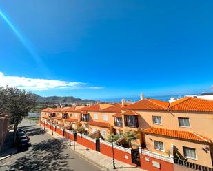 Vista exterior de Casa adosada en venda en Tegueste amb Terrassa i Moblat