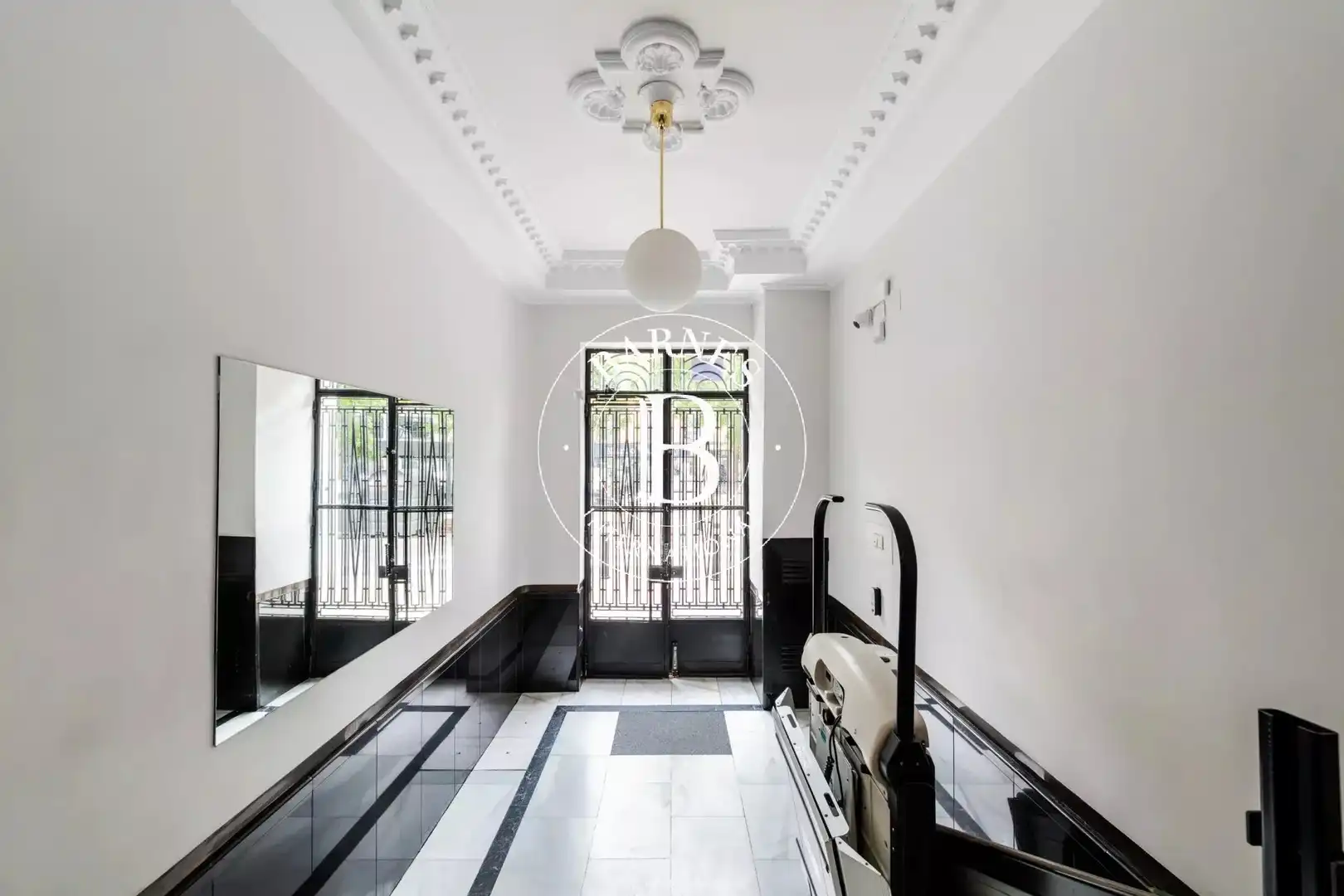 Flat for rent in Madrid  with Air Conditioner, Heating and Furnished