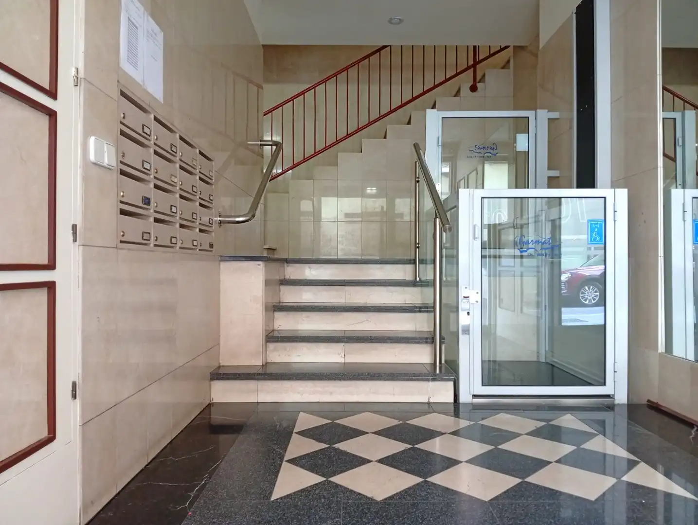 Pis en venda en Gijón  amb Calefacció, Parquet i Traster