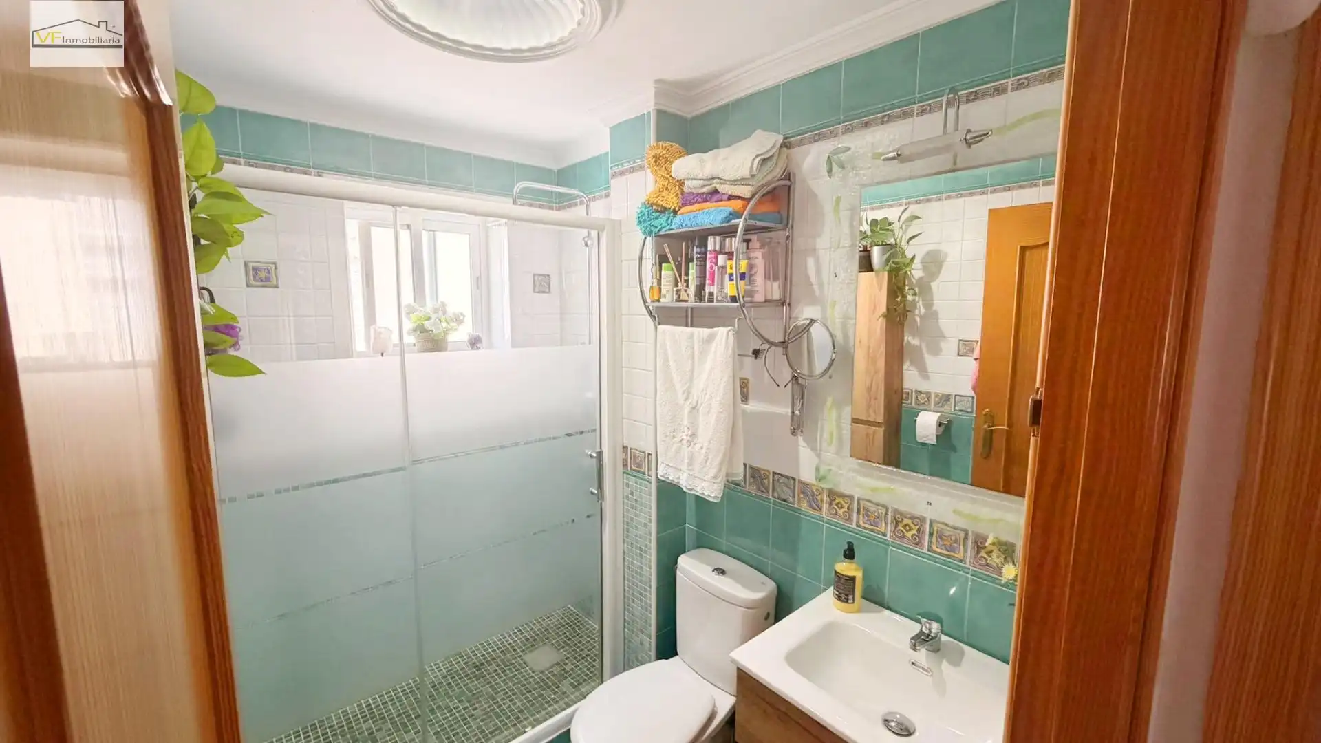 Bathroom of Flat for sale in Málaga  with Air Conditioner and Heating
