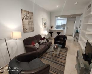 Sala d'estar de Apartament de lloguer en  Sevilla Capital amb Aire condicionat