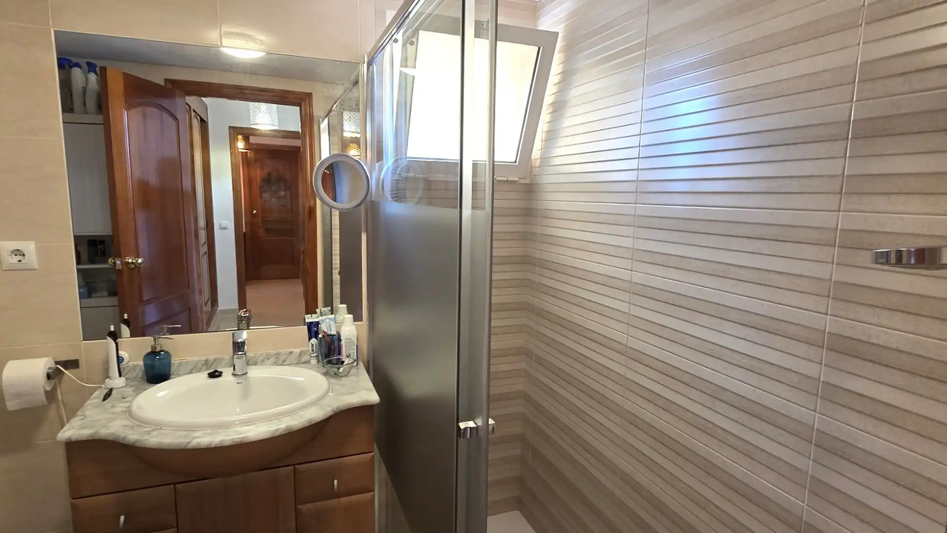 Baño de Piso en venta en Cartagena con Aire acondicionado, Calefacción y Terraza