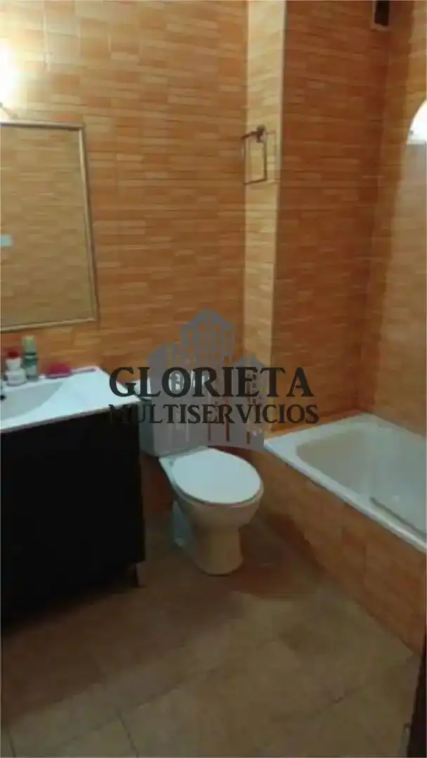 Bathroom of Flat for sale in Vigo   with Storage room and Furnished