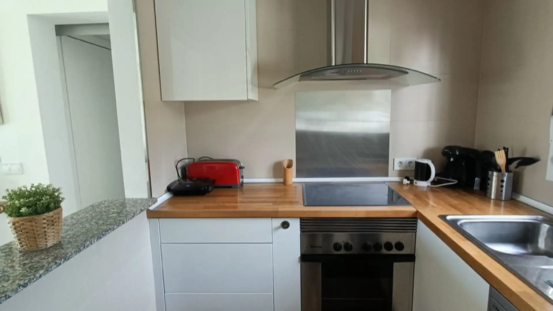 Cocina de Piso en venta en Estepona con Amueblado, Horno y Lavadora