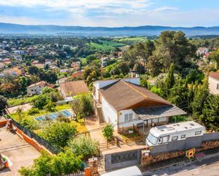 Vista exterior de Casa o xalet en venda en Cànoves I Samalús amb Calefacció, Jardí privat i Terrassa