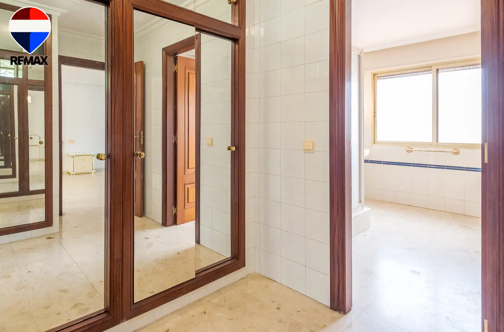 Bany de Casa o xalet en venda en Sant Joan d'Alacant amb Aire condicionat, Jardí privat i Terrassa