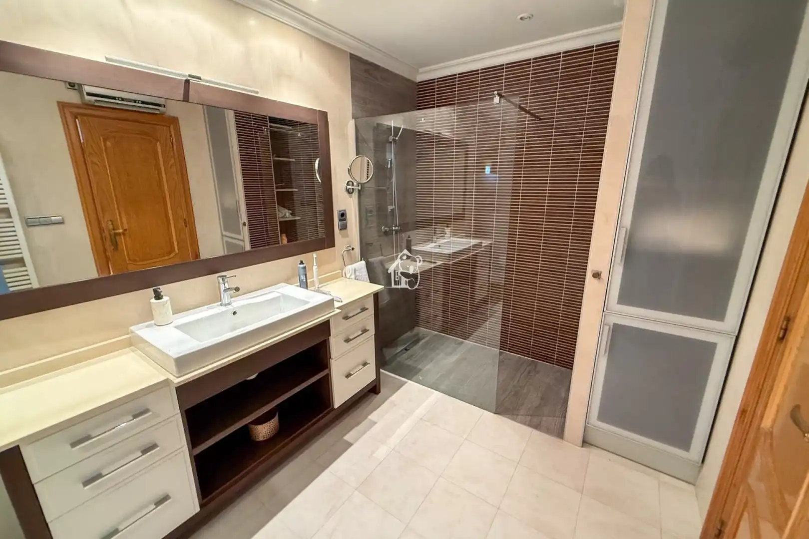 Badezimmer von Dachboden zur Miete in Torrevieja mit Klimaanlage, Privatgarten und Terrasse