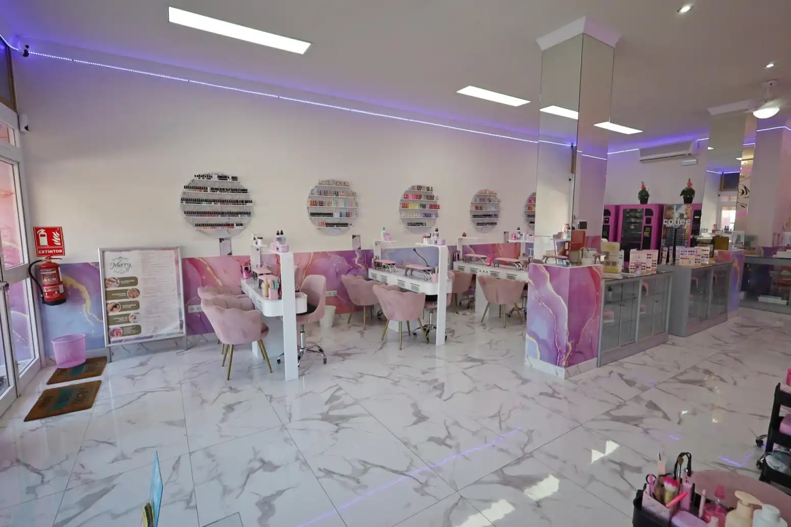 Local comercial en traspaso en Benalmádena - Avenida Avenida Constitución