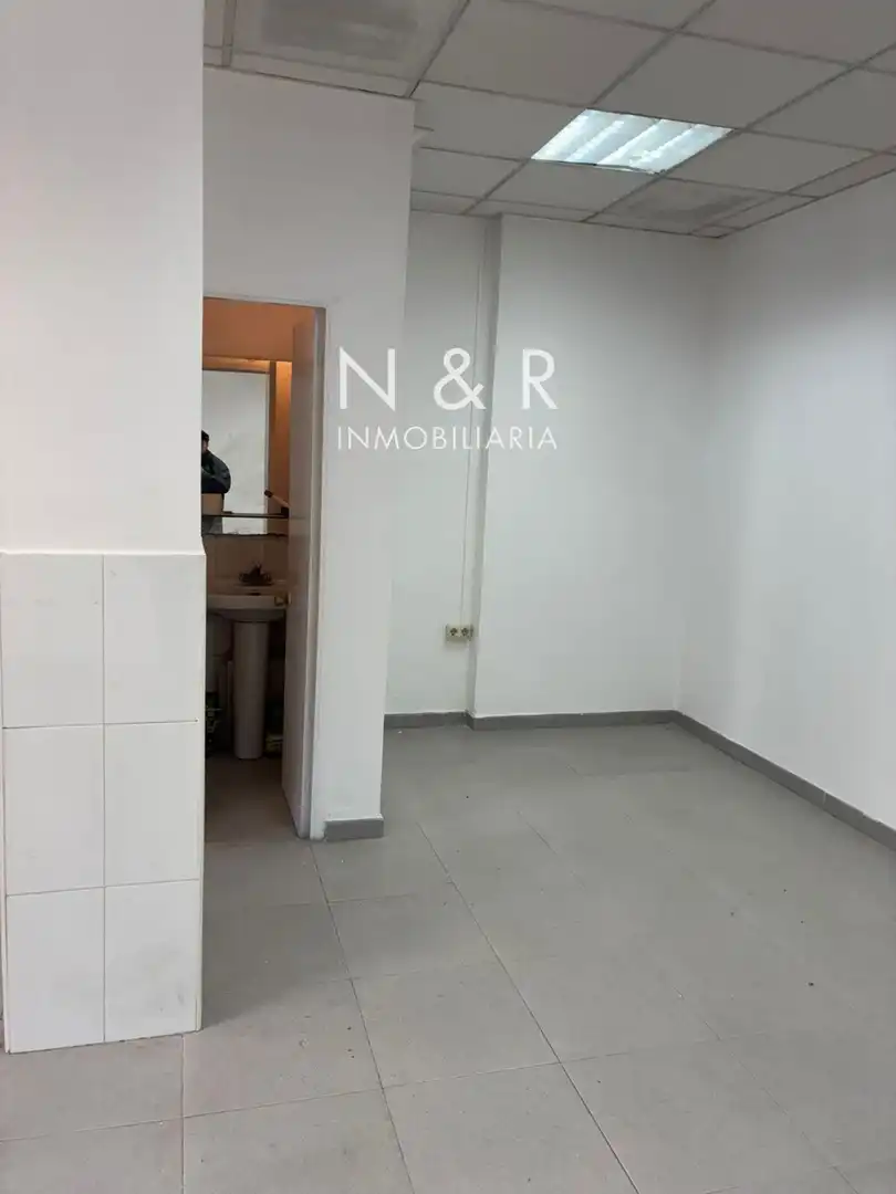 Local de alquiler en Santiago de Compostela  con Internet