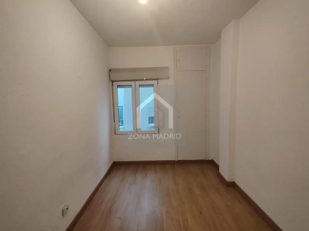 Habitación de Piso en venta en Madrid con Terraza