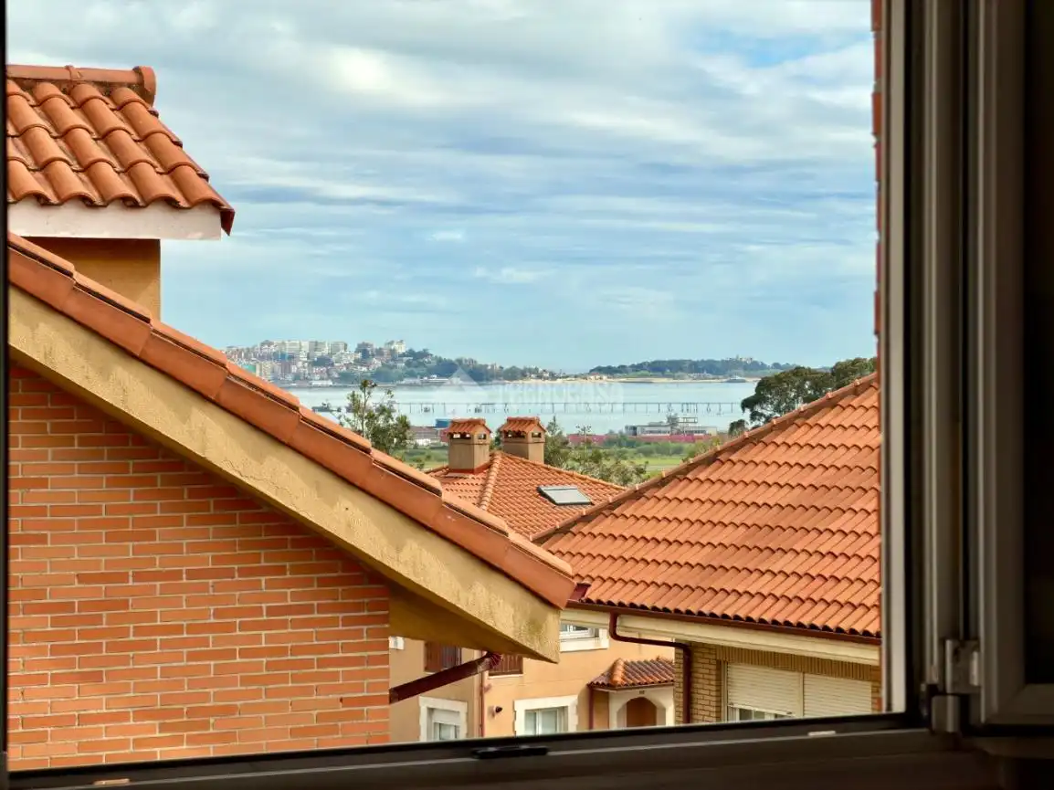 Balcony of Detached homes for sale in Camargo