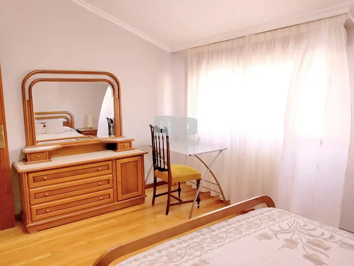 Schlafzimmer von Gebäude zum Verkauf in Vigo 