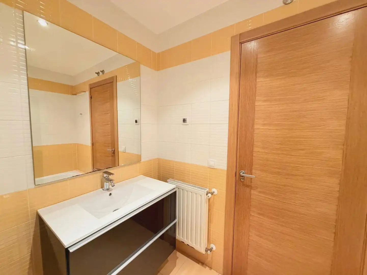 Baño de Piso en venta en Avilés con Trastero y Amueblado