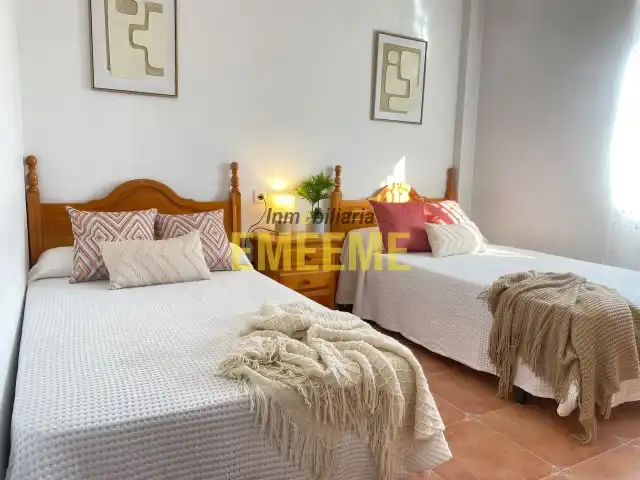 Casa aparellada amb terrassa en venda a Cuevas del Becerro, imagen 47
