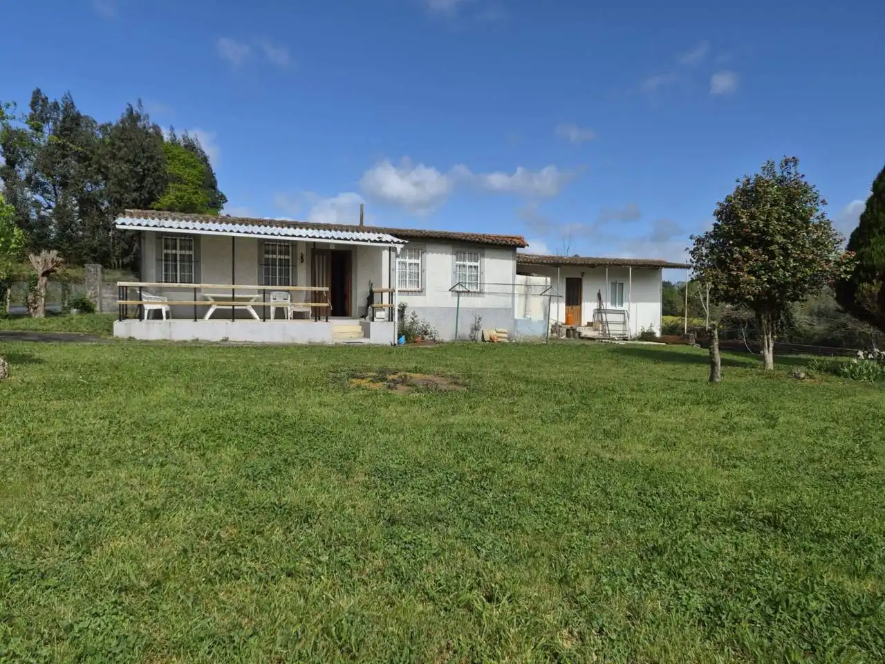 Vista exterior de Casa o chalet en venta en Vilasantar con Calefacción y Jardín privado