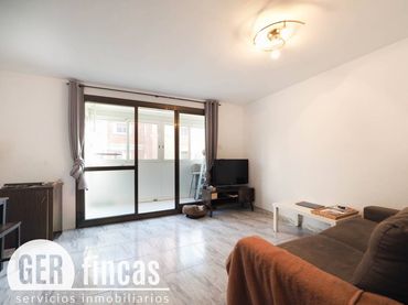 Flat with balcony for sale in Calle Tremp