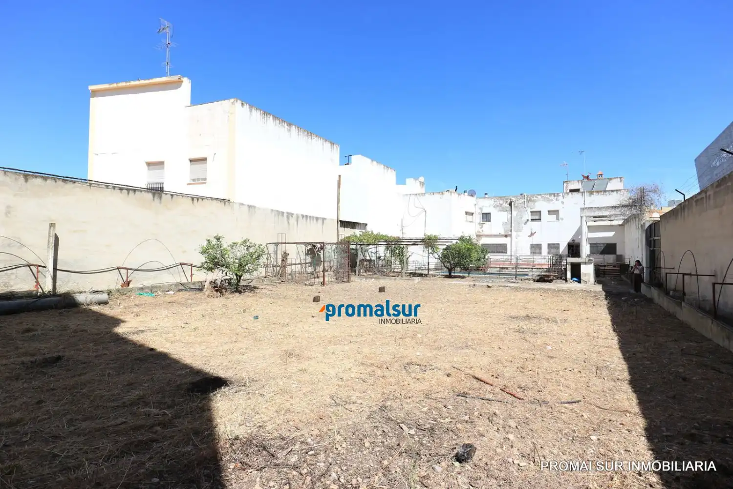 Casa o chalet en venta en Puente Genil con Terraza, Trastero y Piscina