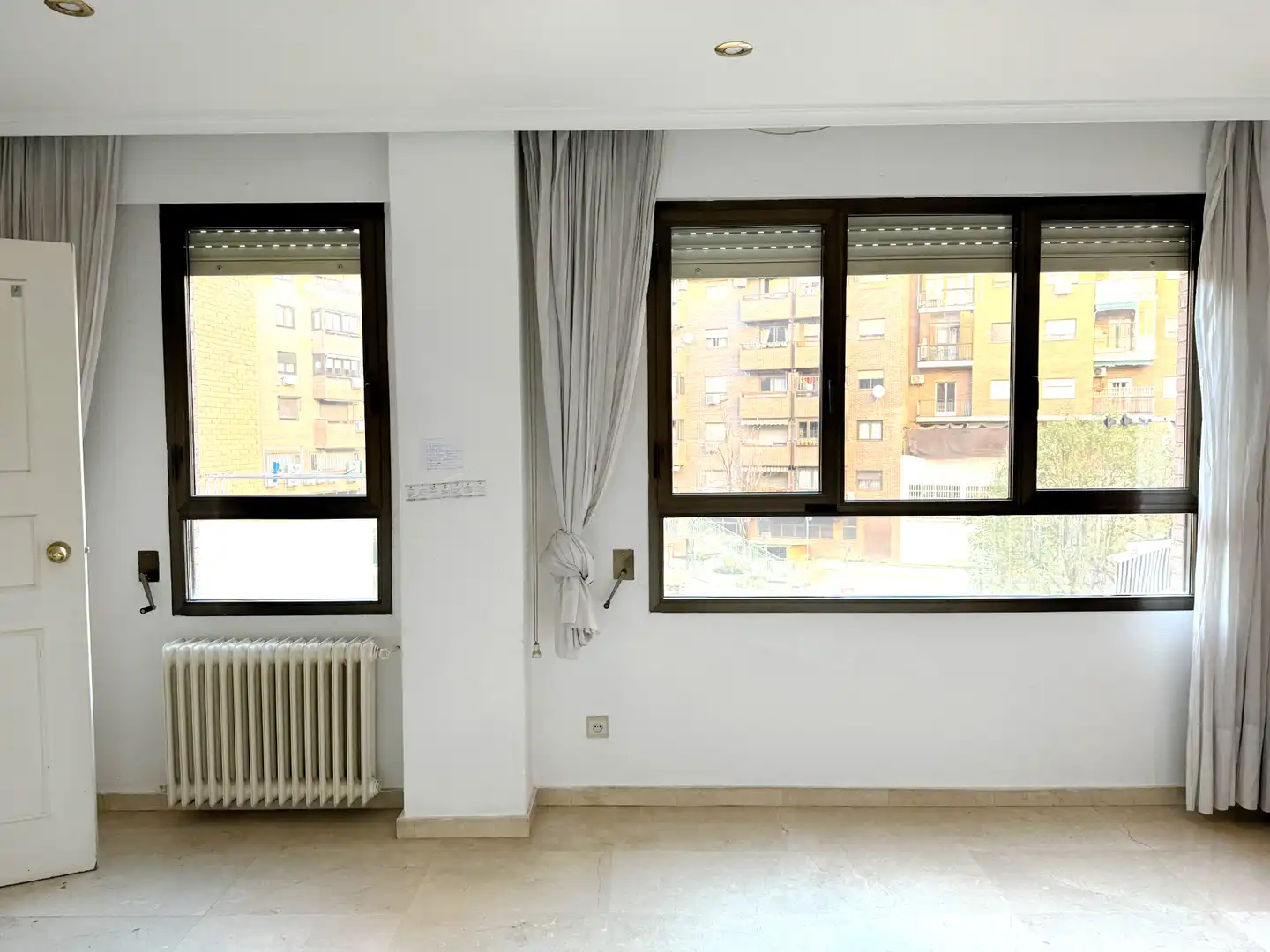 Bedroom of Flat for sale in Madrid  with Air Conditioner and Heating