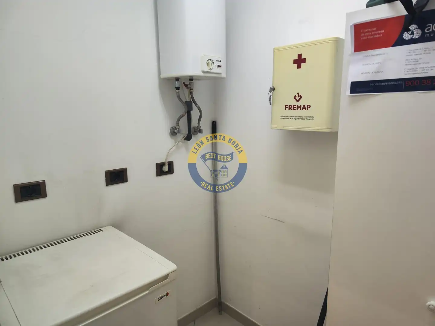 Oficina de alquiler en León Capital  con Calefacción y Amueblado
