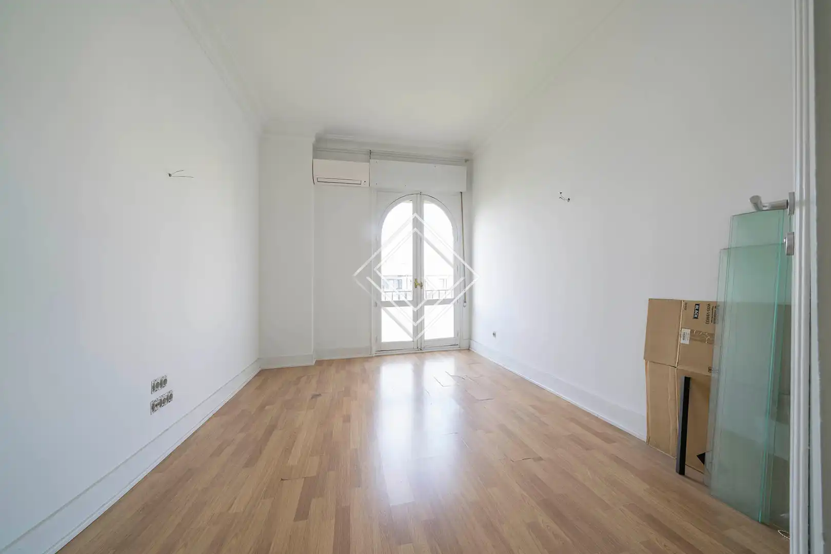 Bedroom of Office for sale in Madrid