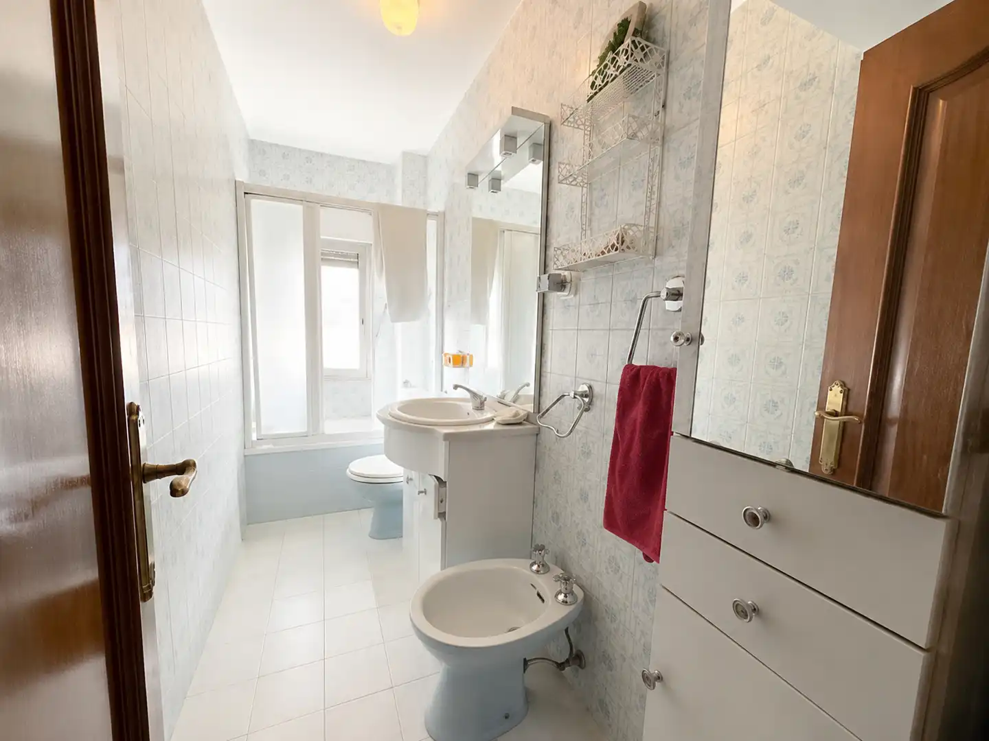 Bathroom of Flat for sale in Madrid  with Heating, Parquet flooring and Furnished