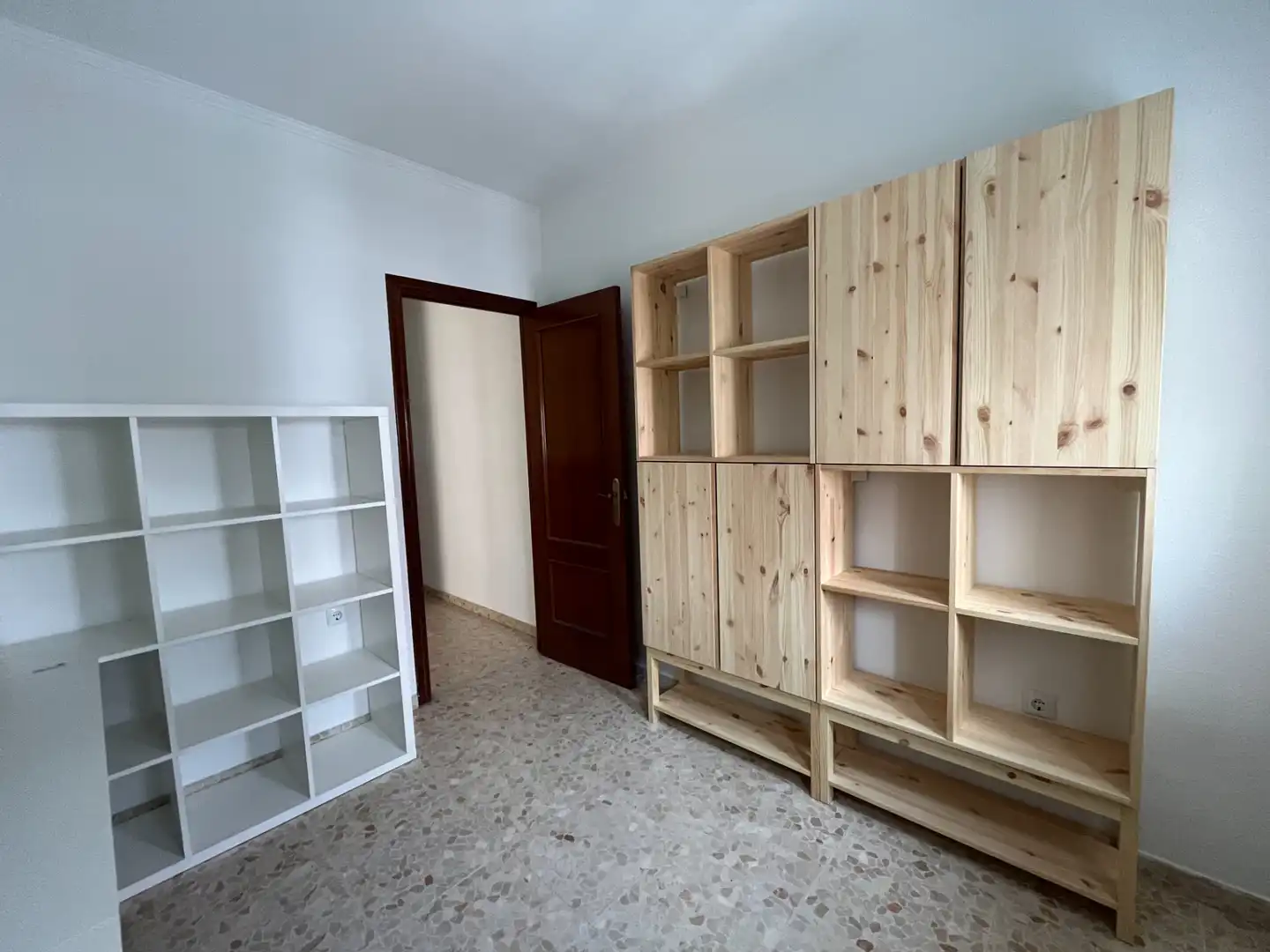 Habitación de Piso de alquiler en Salobreña con Aire acondicionado, Terraza y Amueblado