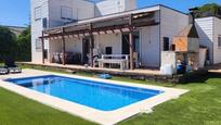 Swimming pool of House or chalet for sale in Valdemorillo  with Air Conditioner, Terrace and Swimming Pool