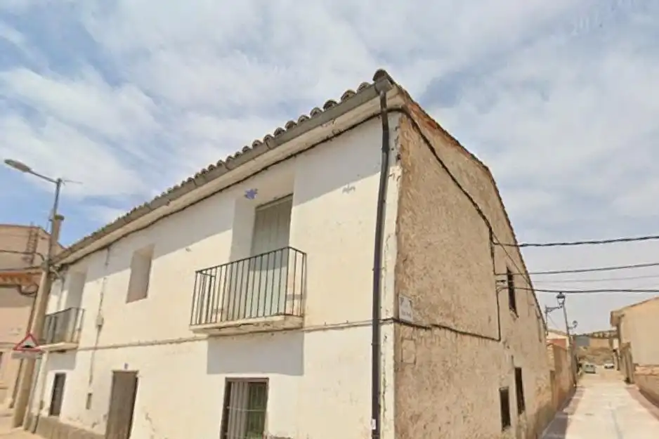 Vista exterior de Casa adosada en venda en Villanueva de Huerva