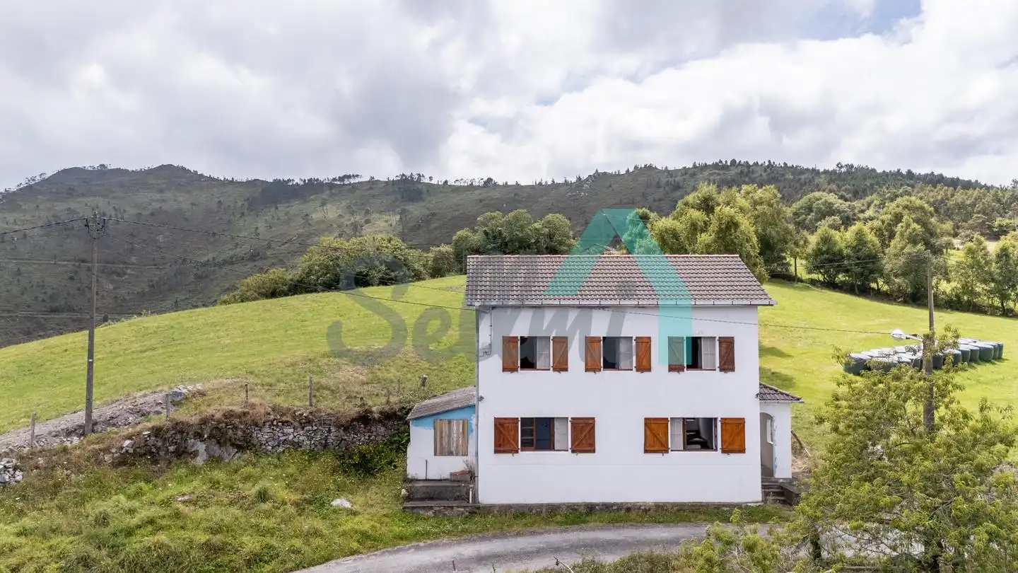 Houses for sale in La Cadorna, Valdés - Luarca