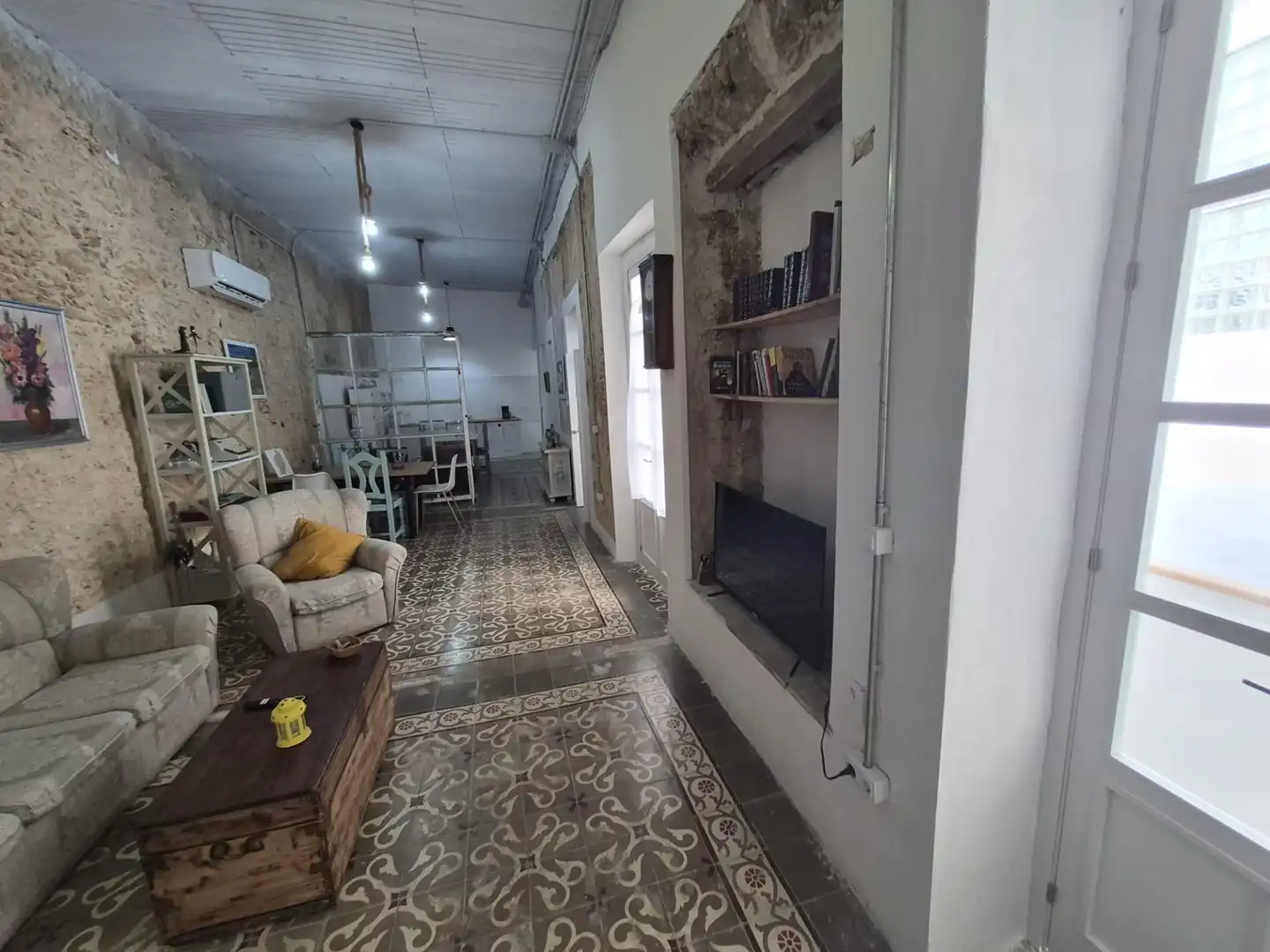 Flat for rent in San Fernando  with Air Conditioner and Furnished